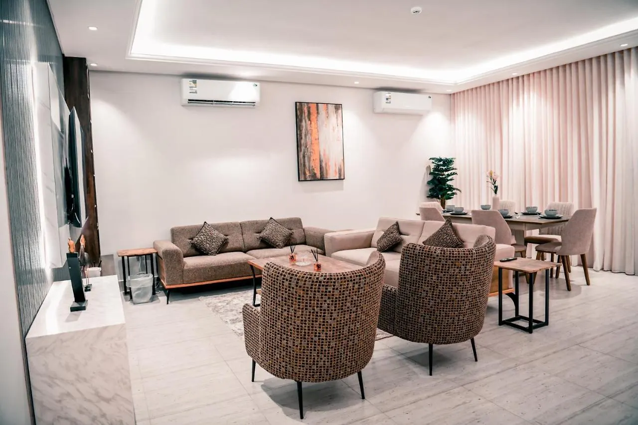 Apartment شقة فاخرة بصالة وثلاث غرف نوم Riyadh